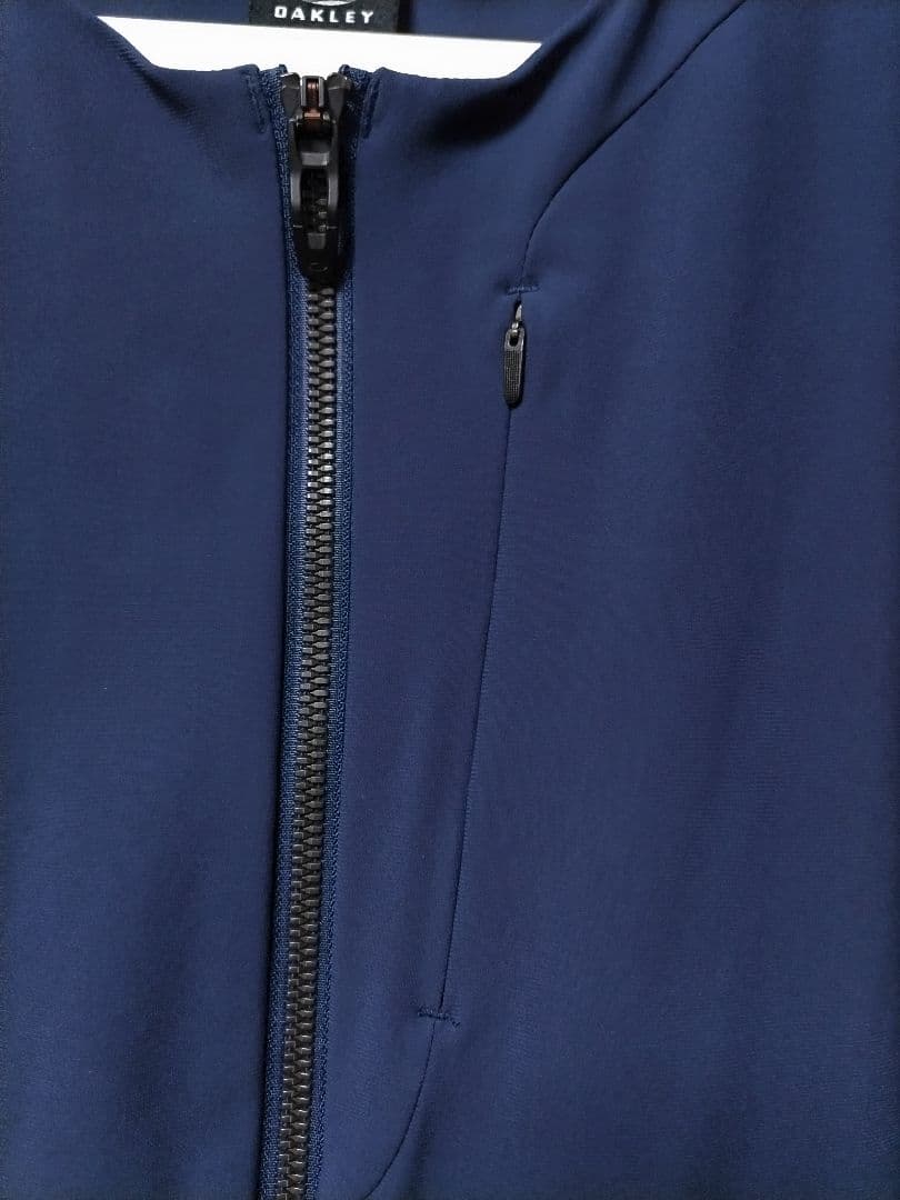 美品　オークリー ジップアップジャケット　ノーカラー　冷感　ネイビー