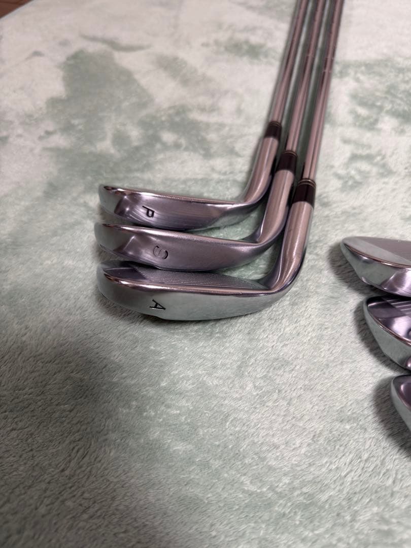 テーラーメイド Tour Burner アイアン8本セット（5〜9・P・A・S）