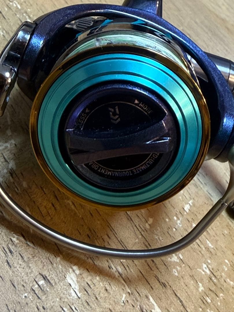 DAIWA エメラルダス　MX2508PE スピニングリール
