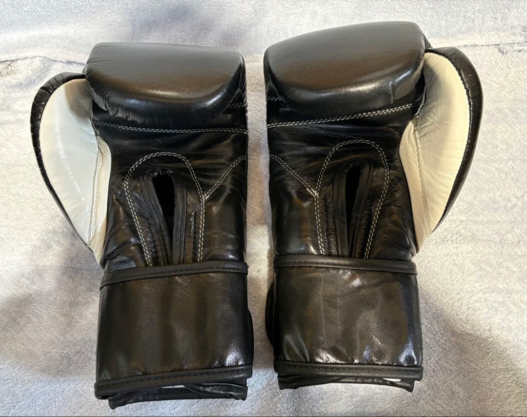 CLETO REYES プロフェッショナル ボクシンググローブ 8oz 黒