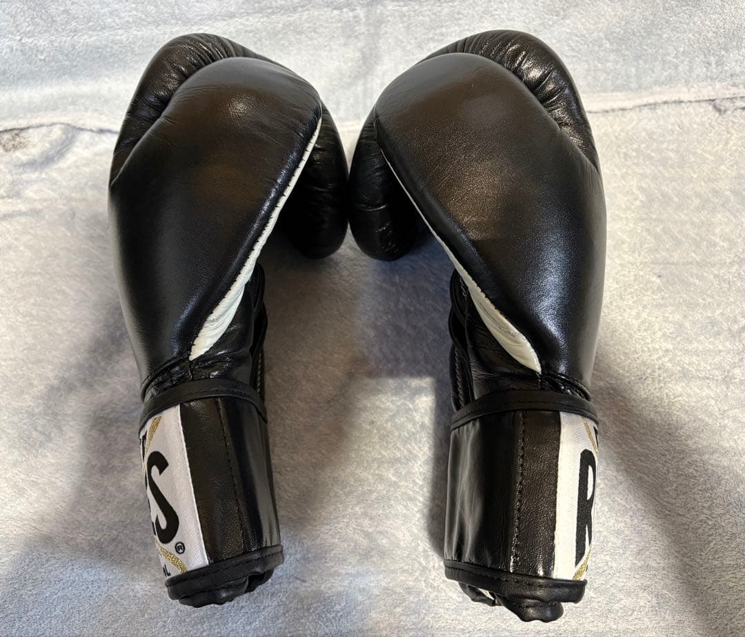 CLETO REYES プロフェッショナル ボクシンググローブ 8oz 黒