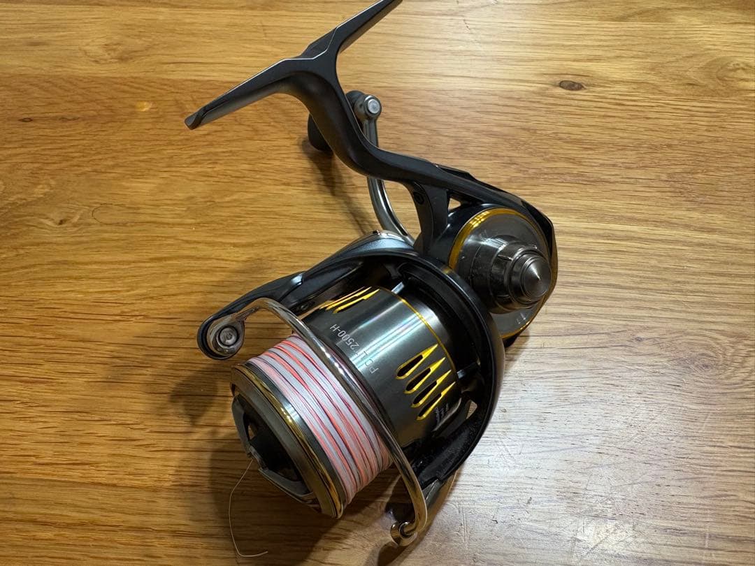 リール Daiwa AIRITY PC LT2500-H