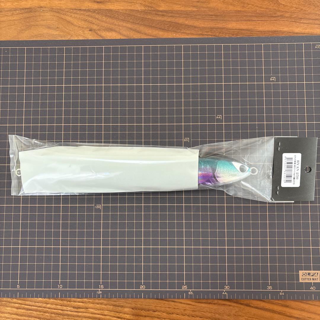 【値下げしました】CB ONE RYAN250【新品•未開封】