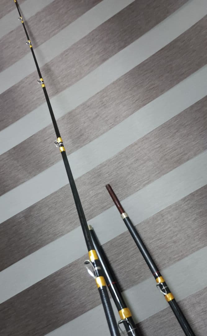 サクラ 金剛 3本継ぎカーボン製底物竿改造品