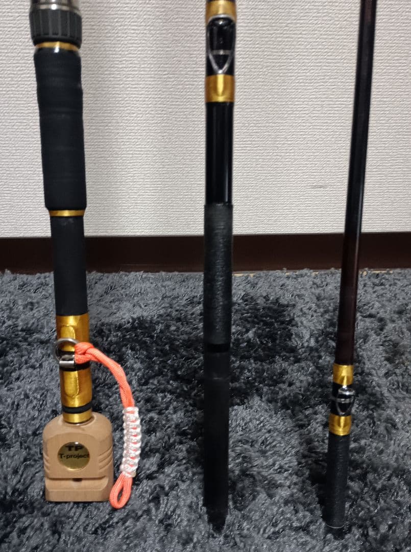 サクラ 金剛 3本継ぎカーボン製底物竿改造品