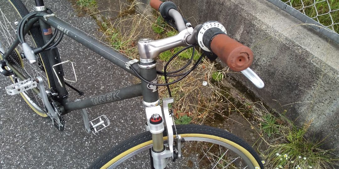 TREKクロスバイク