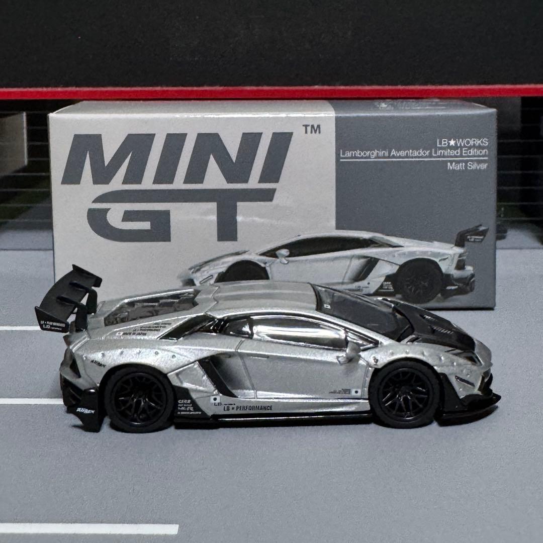 minigt lbwk アヴェンタドール　マットシルバー
