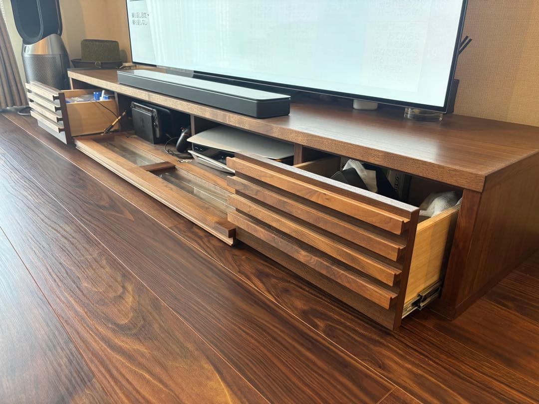 【美品】天然木ルーバーテレビボード 幅180cm ウォールナット調 ローボード