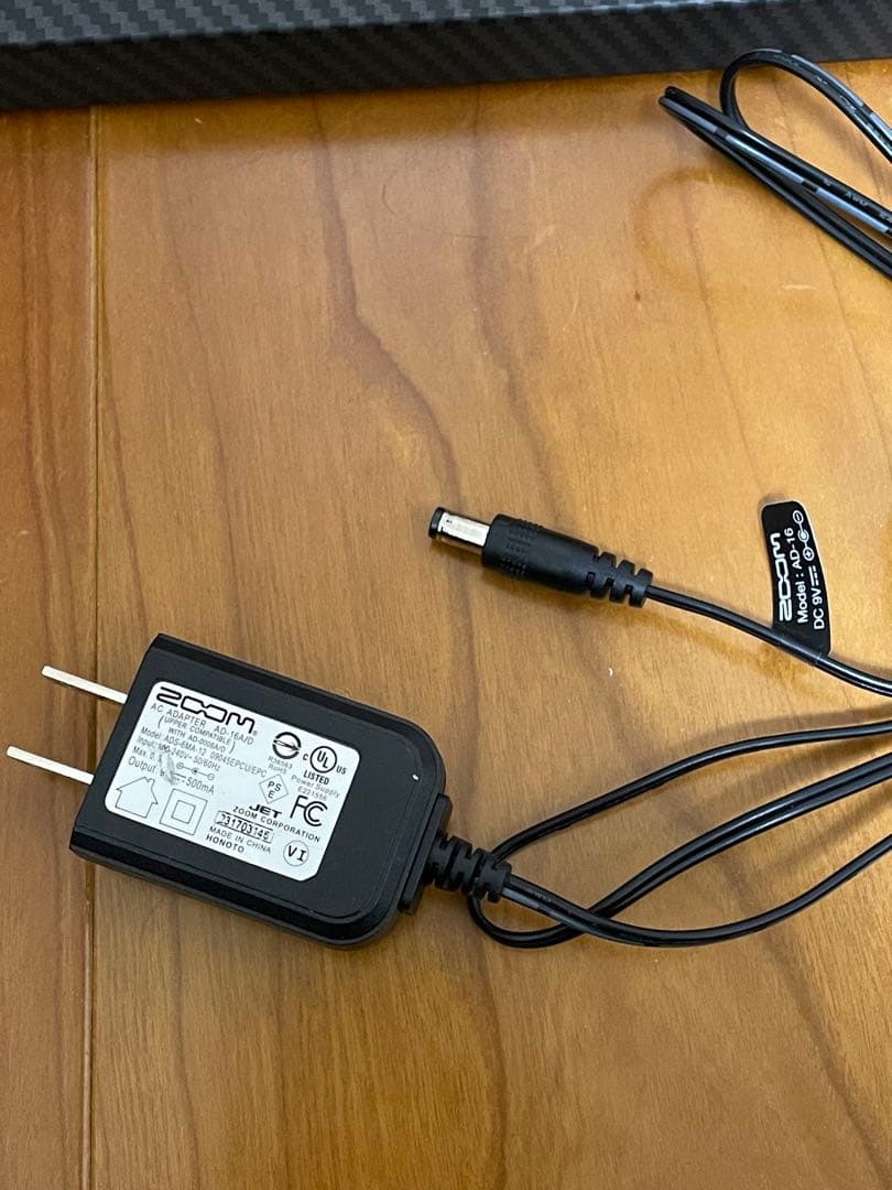 ZOOM B6 ベースマルチエフェクター