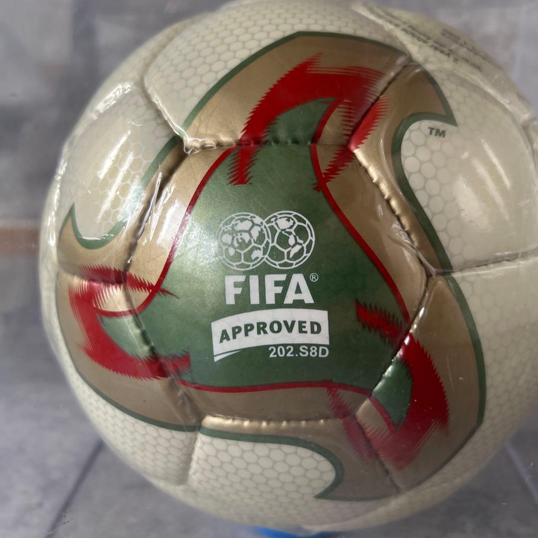 2002 FIFA日韓ワールドカップ公式球 FEVERNOVA アクリルケース付