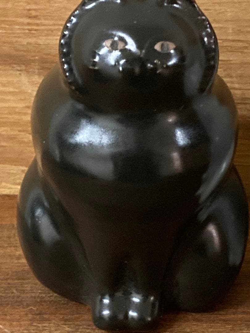 波佐見焼　ネコ　オブジェ　置き物　白猫　黒猫　ペア　ツインキャット　新品未使用