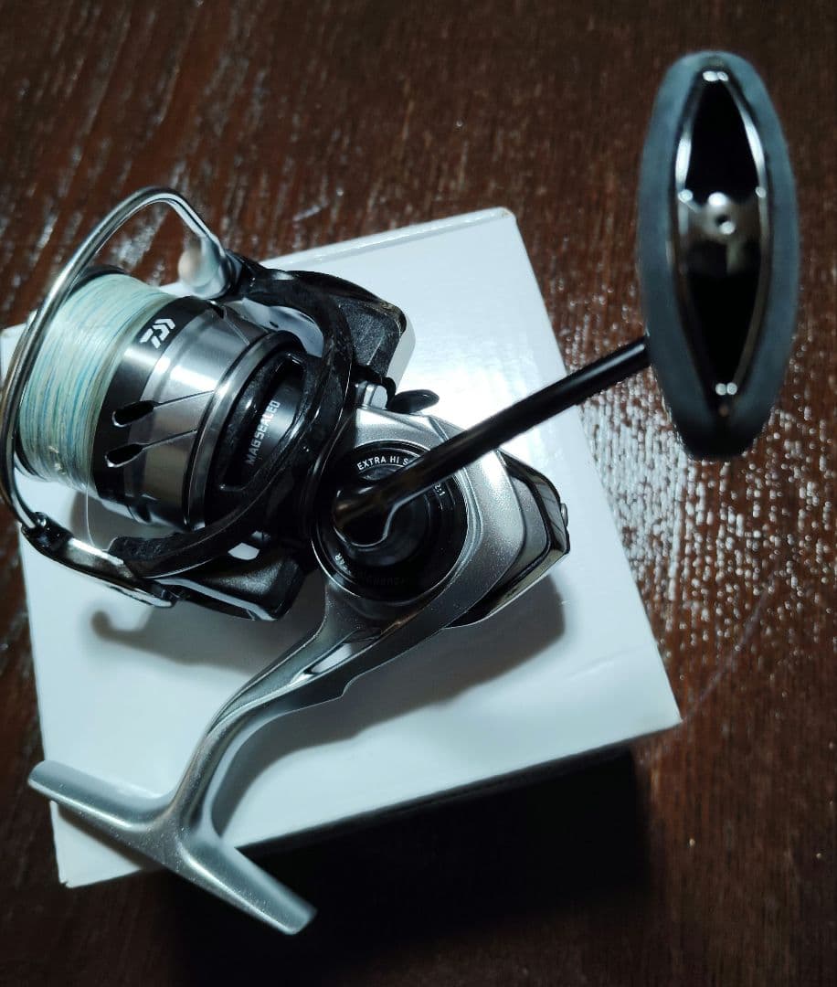 【美品】DAIWA　スピニングリール　ＣＡＬＤlＡ LT3000-ＣＸＨ