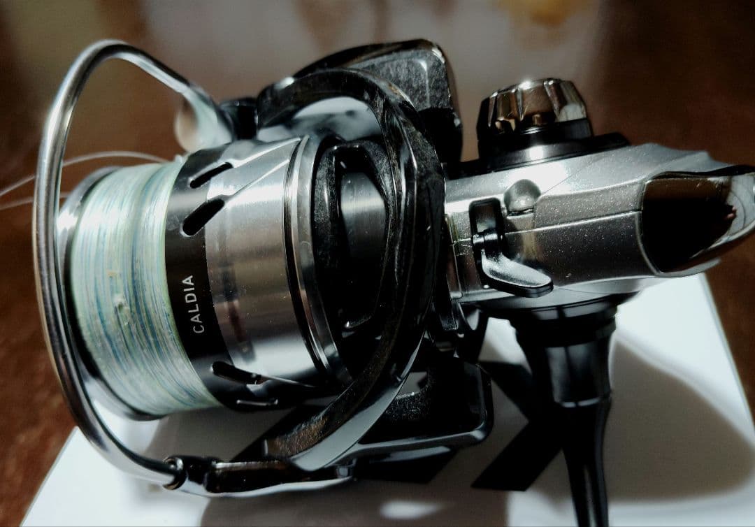 【美品】DAIWA　スピニングリール　ＣＡＬＤlＡ LT3000-ＣＸＨ