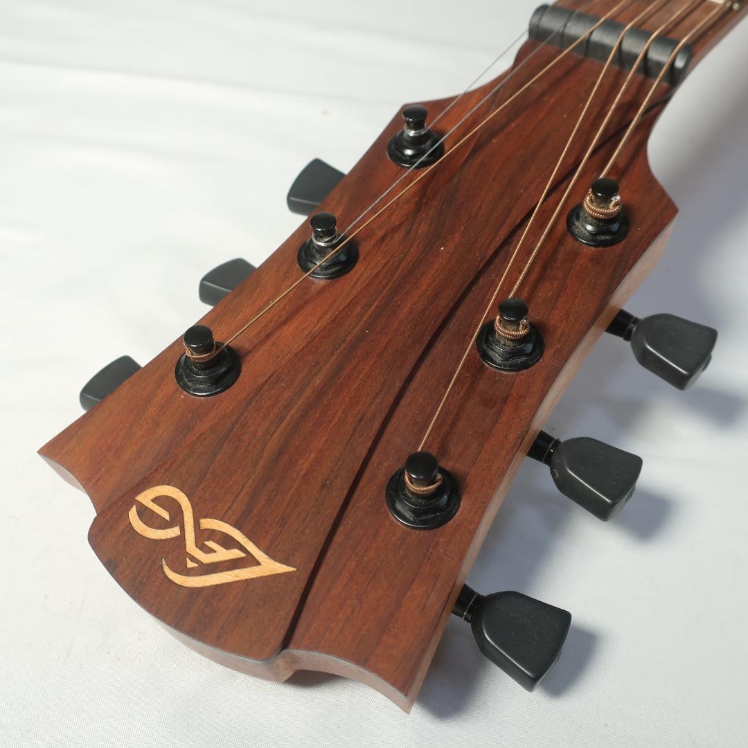 LAG Guitars Tramontane T70A ギター 純正ケース付