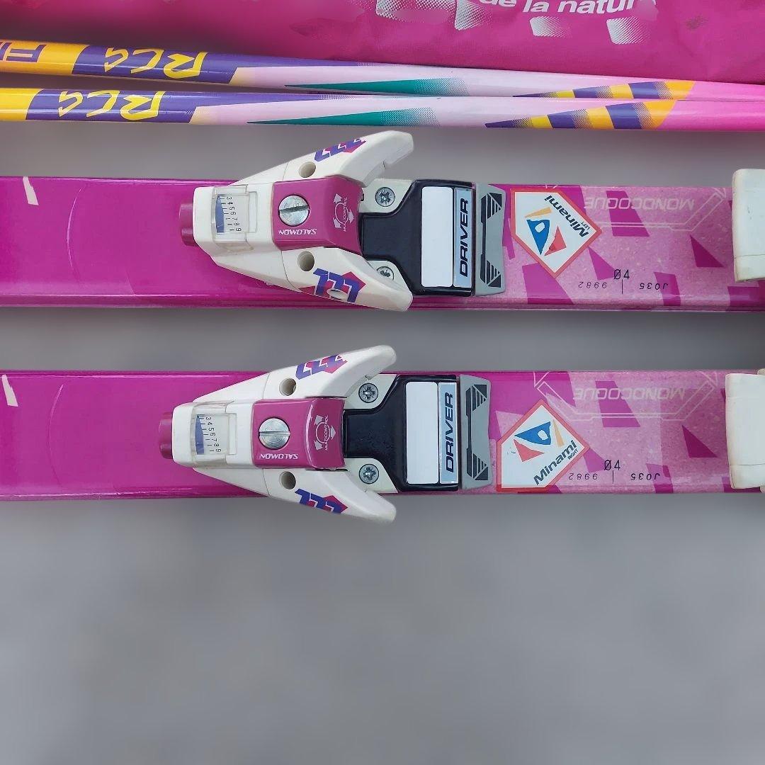 Salomon スキー板セット ピンク　ストックやケース付き