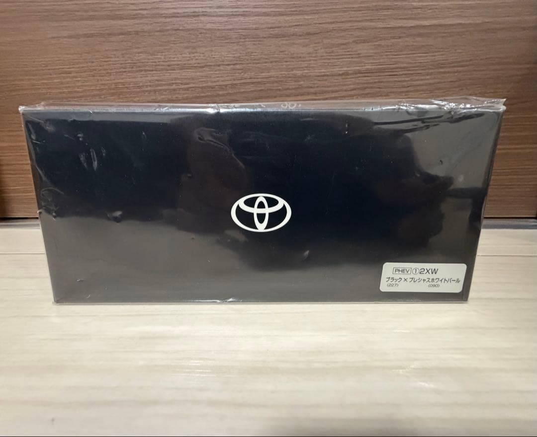 クラウンエステート　PHEV　ミニカー　ブラック× プレシャスホワイト