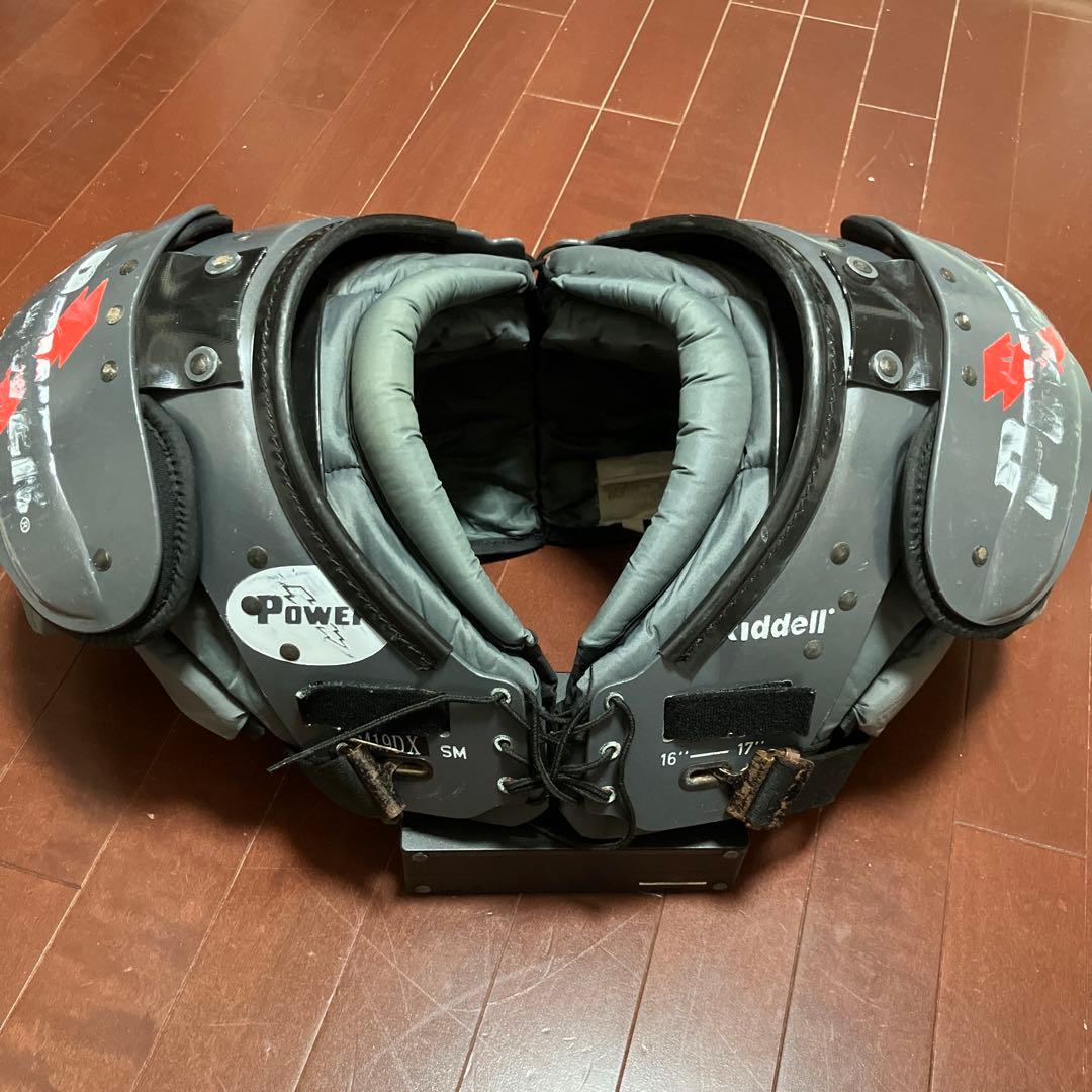 アメリカンフットボール　ヘルメット+ショルダーセット
