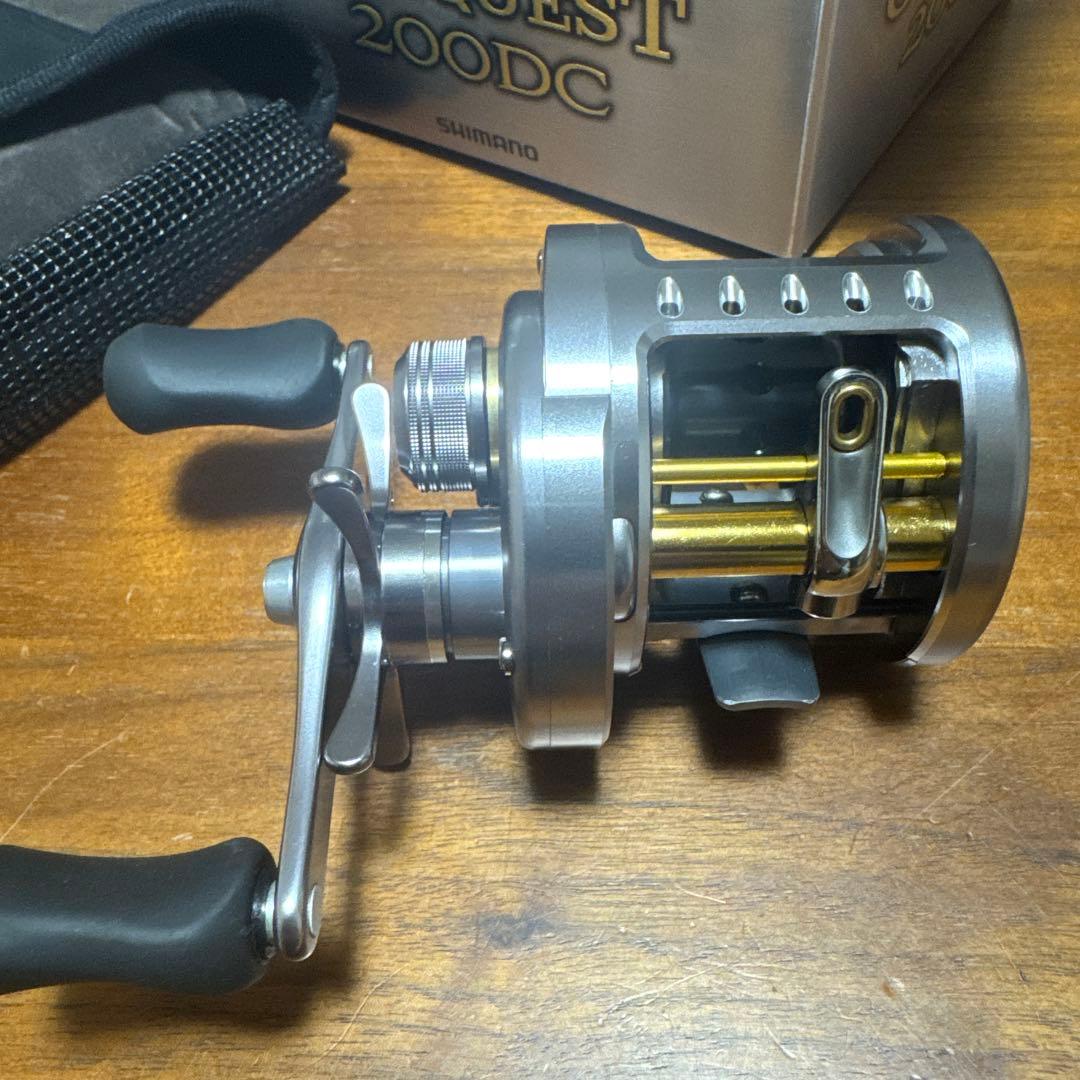 シマノ　09カルカッタコンクエスト　200DC 美品