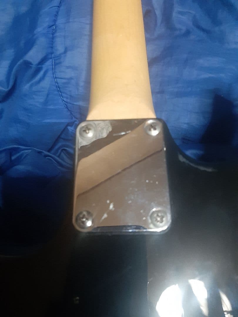中級者用ＡＩＹストラトタイプSSS黒