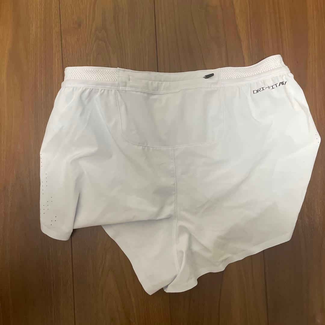 Nike DRI-FIT ADV ホワイトショーツ M