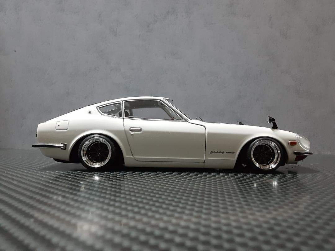 Hachette 1/24 日産 Fairlady 240Z 白 カスタム改