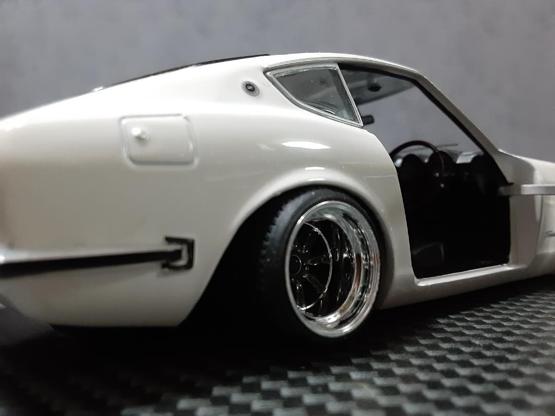 Hachette 1/24 日産 Fairlady 240Z 白 カスタム改