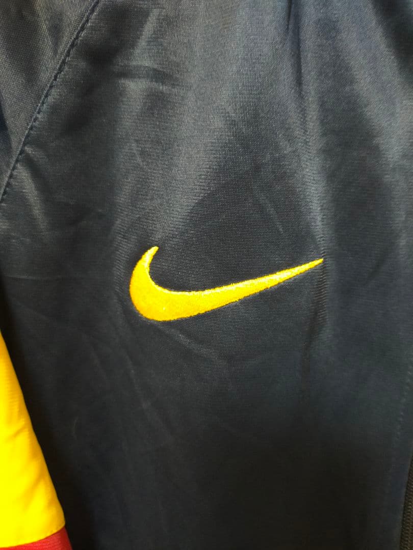 NIKEバルセロナ　トラックジャケット【Ｍ】