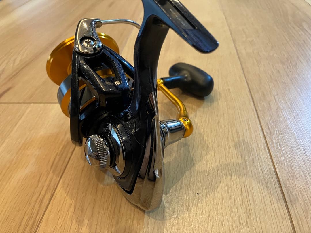 ダイワ(DAIWA) スピニングリール 20 レブロス LT6000D-H