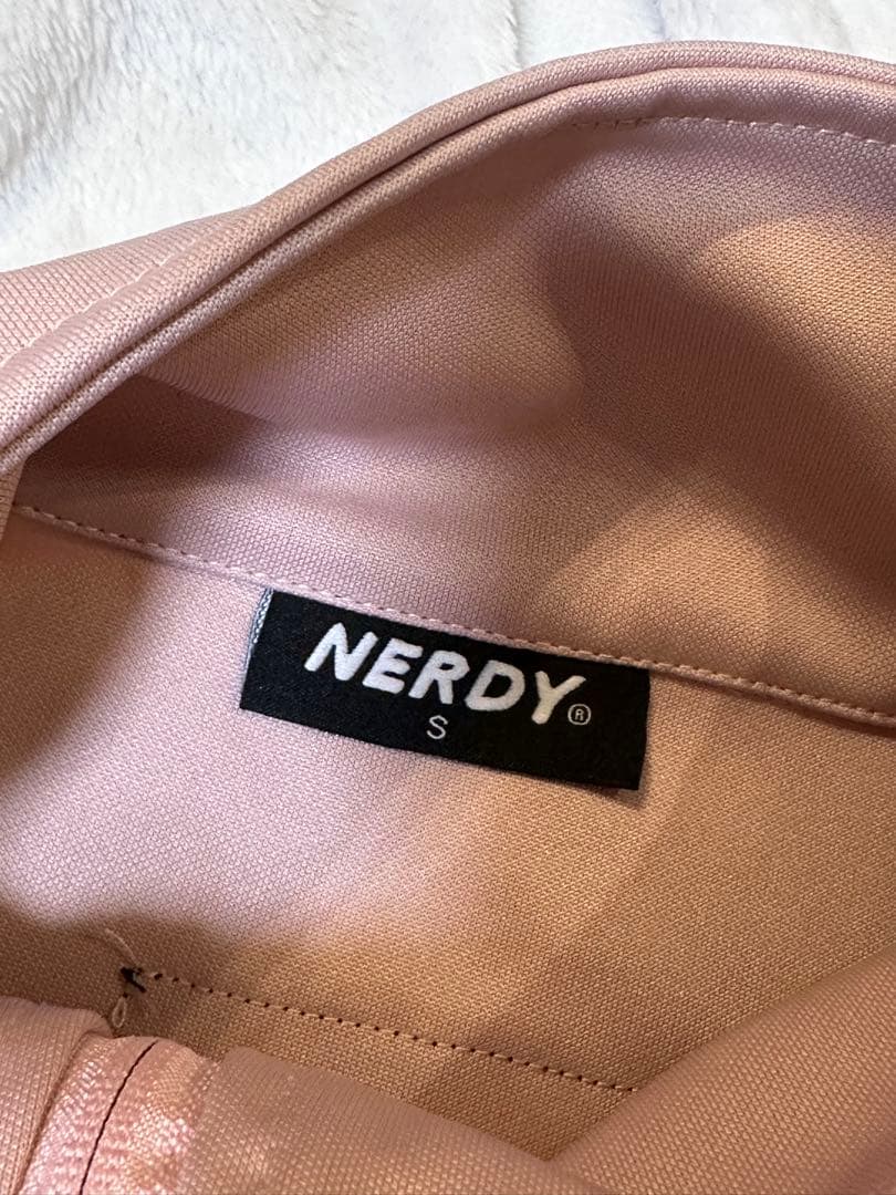 NERDYノルディ ジャージセットアップ