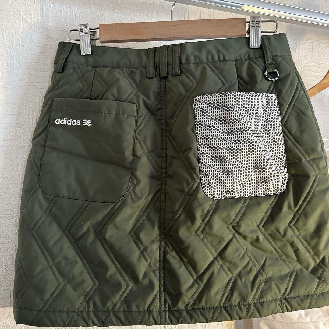adidas キルティングスカート ホワイト　カーキ