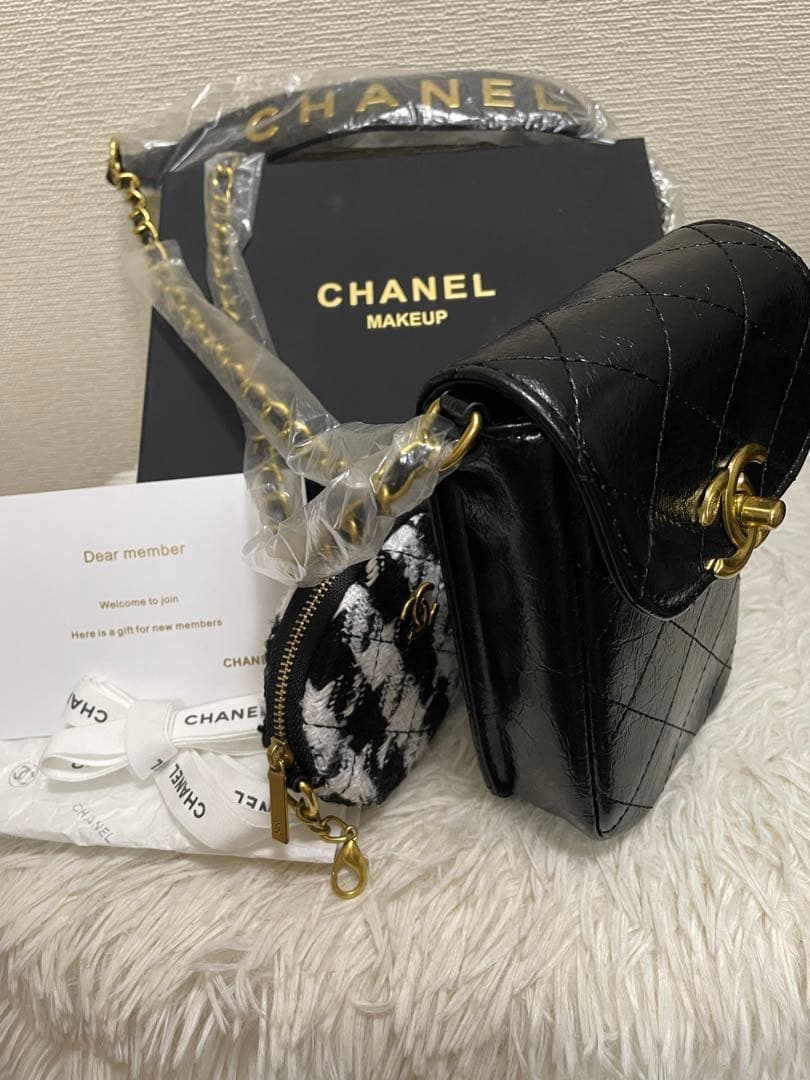GWPノベルティ スマートフォンポーチ ショルダー ケース ミニバッグ ❣️