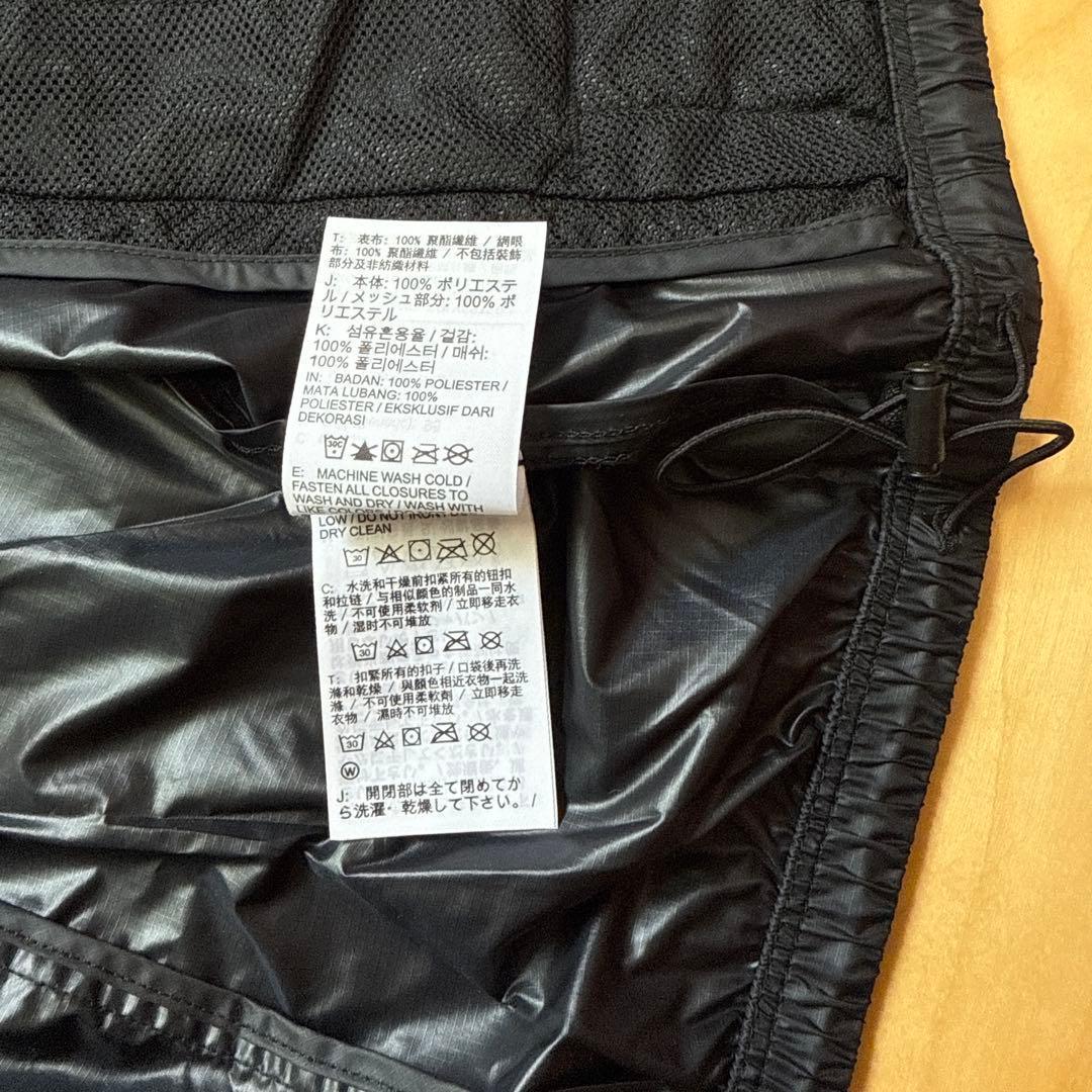 NIKE ランニングジャケット　ウィンドブレーカー　軽量　黒青ブラック　M 新品