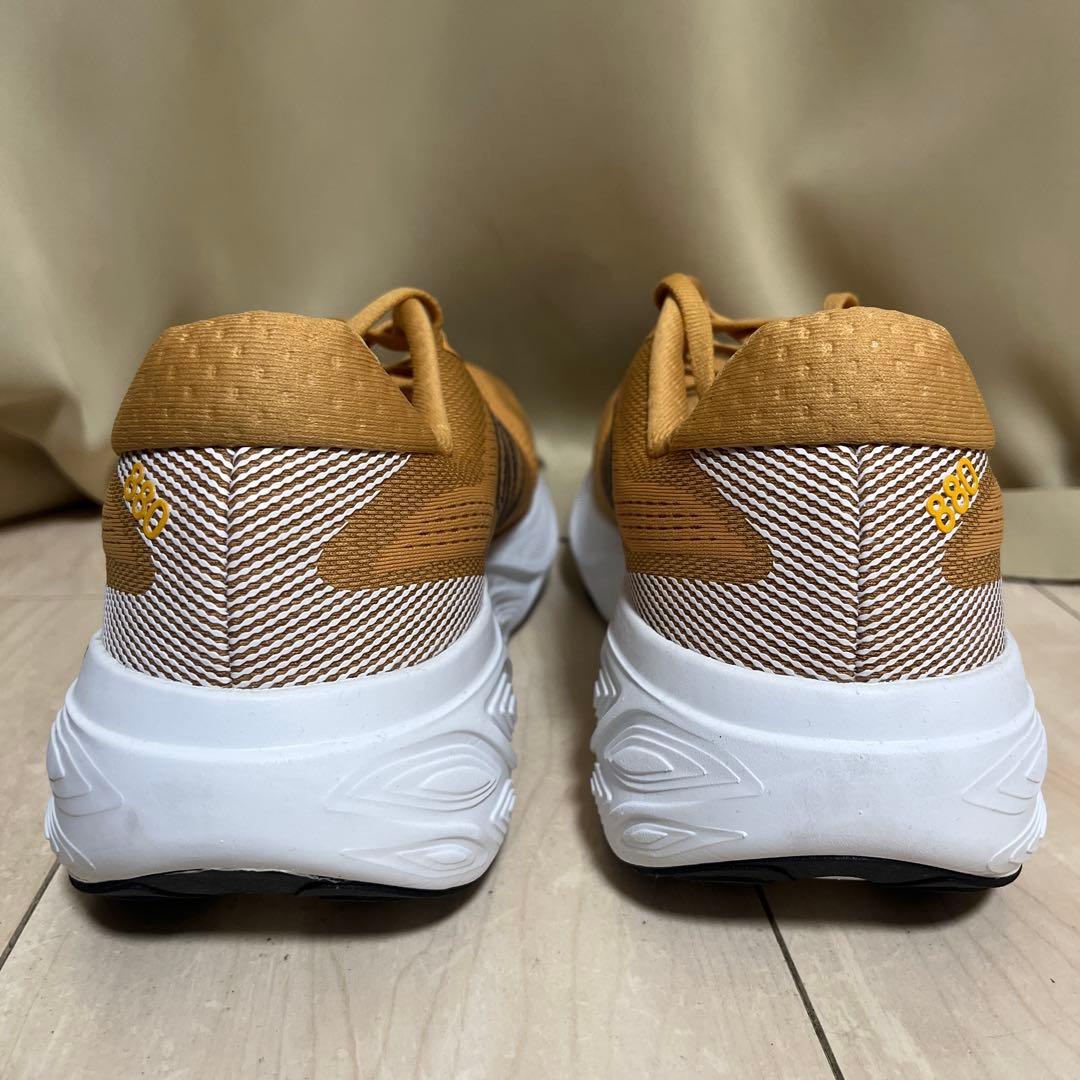 New Balance 880 ブラウン ランニングシューズ
