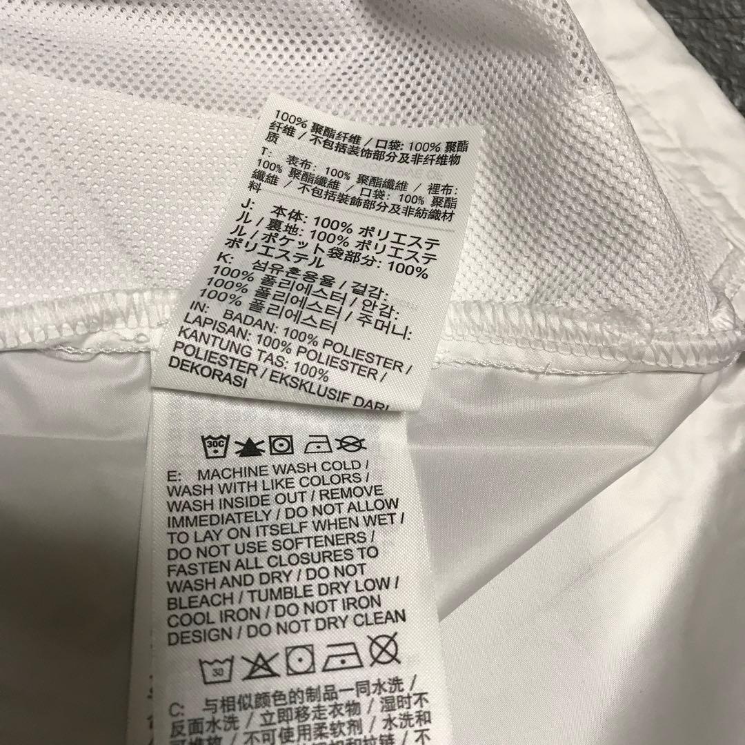 レディース　NIKE ウィンドブレーカー　ピンク