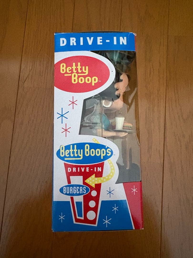 Wacky Wobbler Drive-In Betty Boop フィギュア