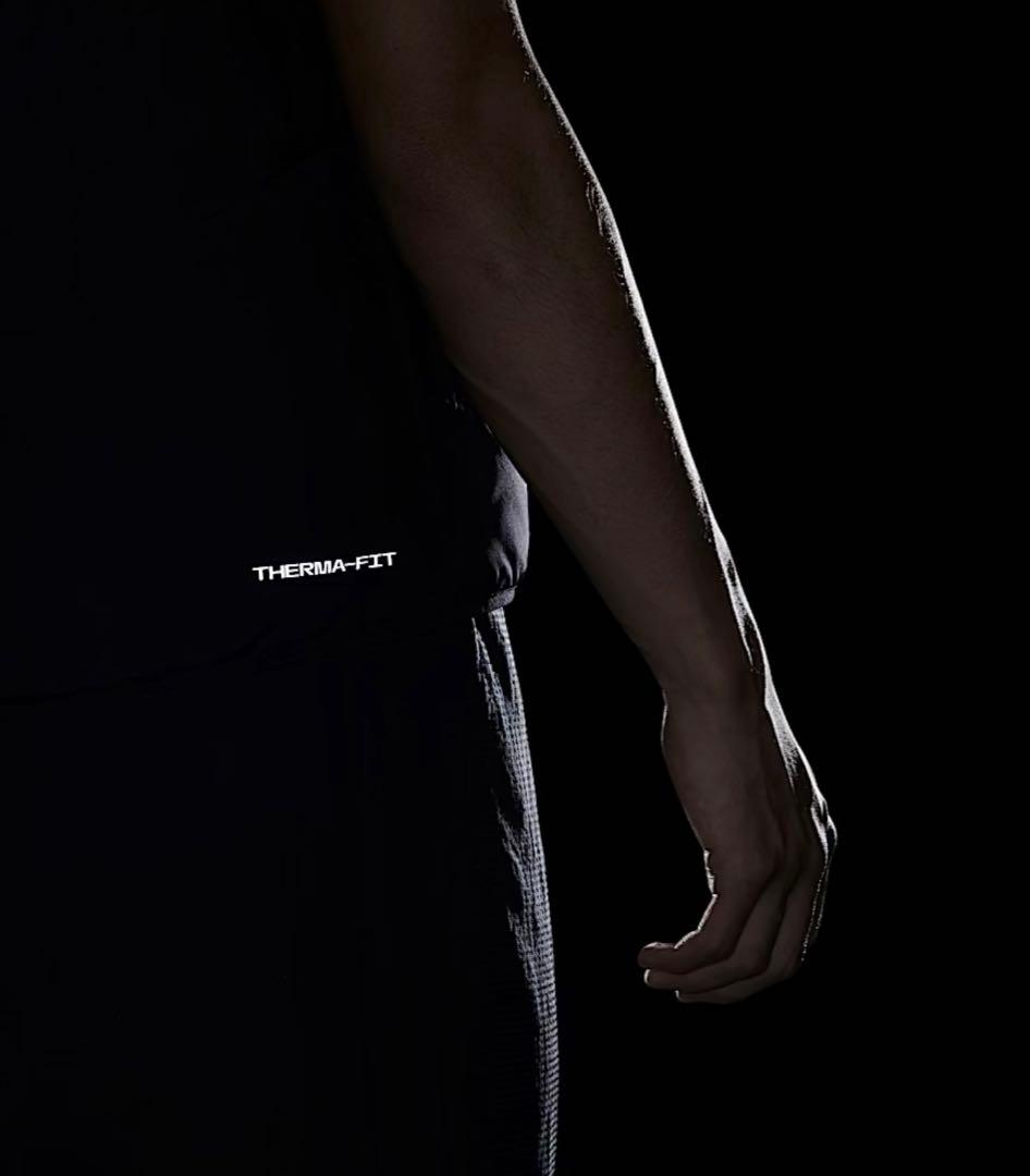 新品タグ付★NIKE★ナイキ★Therma-FIT レペルランニングベスト★Ｌ