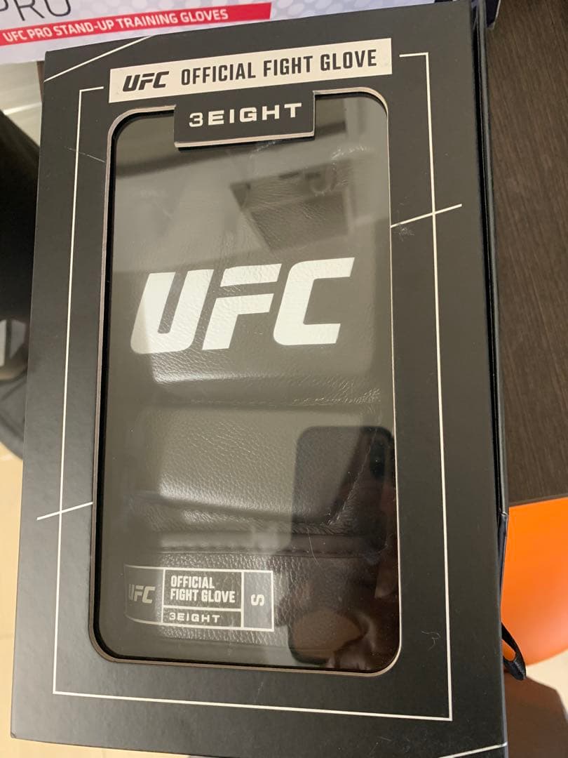 外箱訳あり公式販売【独占】UFC3Eight 公式試合用　グローブ新品 激レアS