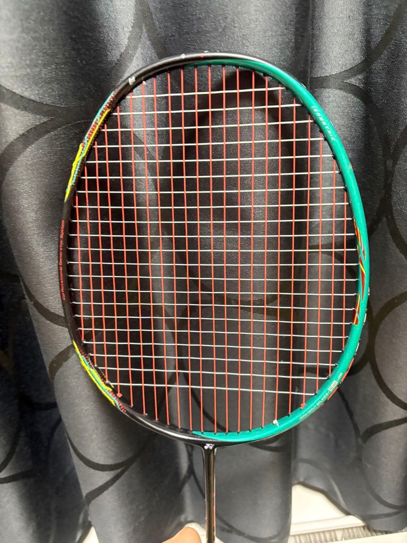 Yonex バドミントンラケット 青/赤
