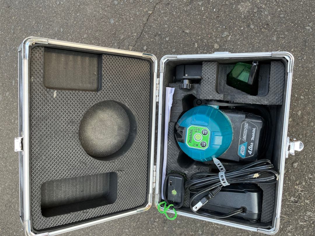 Makita マキタ レーザー墨出し器 SK10GD