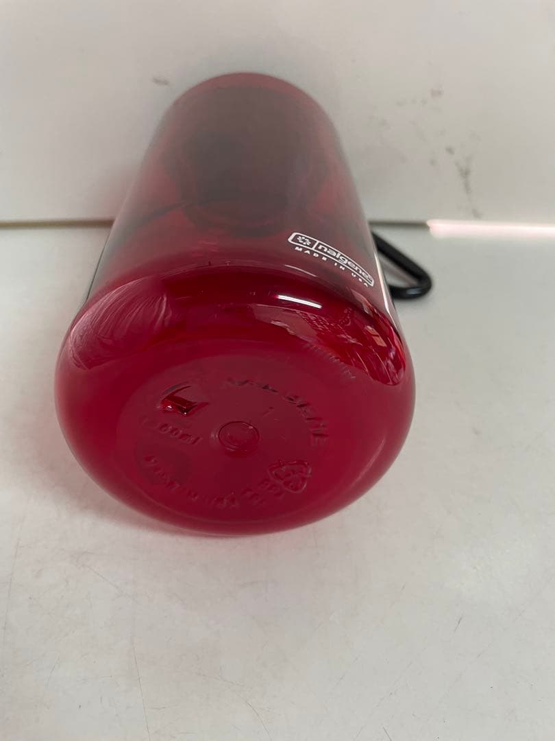 【662】supreme Nalgane 32 oz Bottle