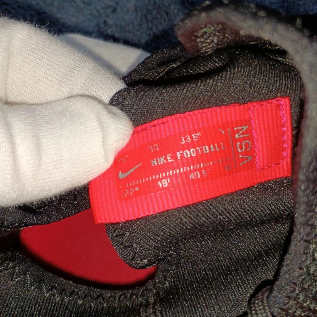 Nike レッド/ブラック シューズ