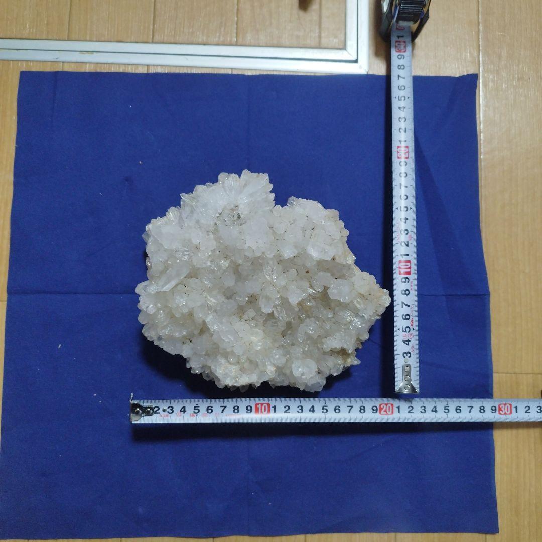 水晶クラスター 　2.3kg　浄化用、観賞用　原石　鉱石