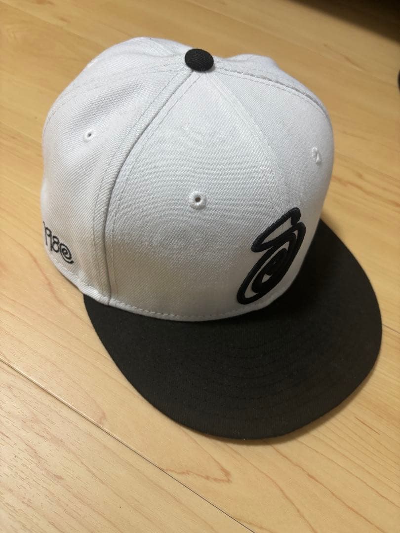 NEW ERA とSTUSSY【ステューシー】コラボキャップ