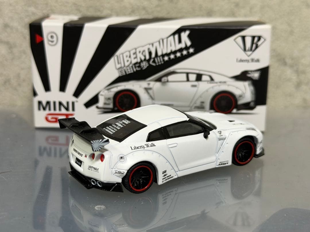 ミニカー 1/64 MINIGT LBWK GT-R libertywalk