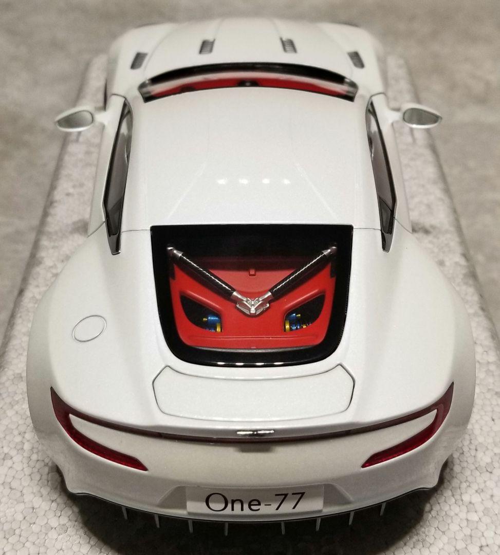 オートアート　シグネイチャー 1/18 　アストンマーチンONE-77