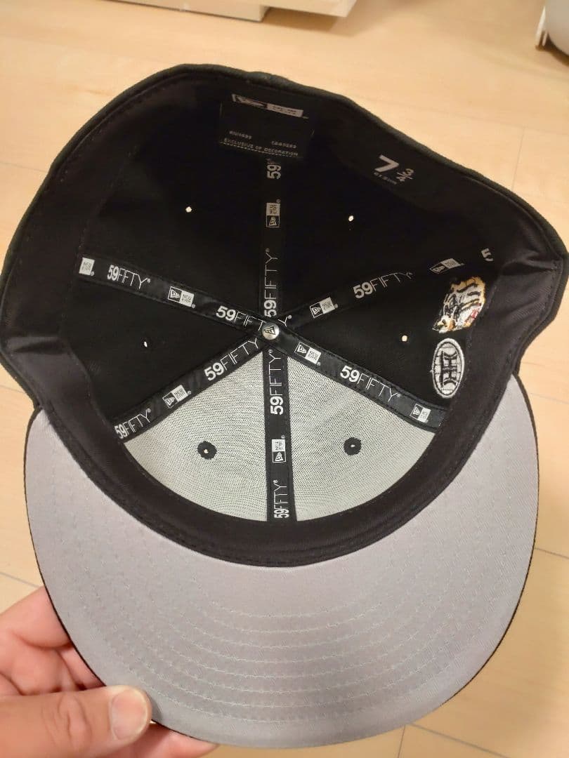 【希少】阪神タイガースNEW ERA 59FIFTY チャンピオンロゴキャップ
