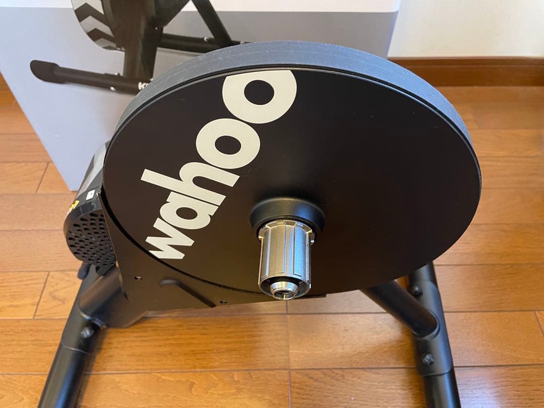 w*r様 Wahoo KICKR CORE スマートバイクトレーナー　美品中古