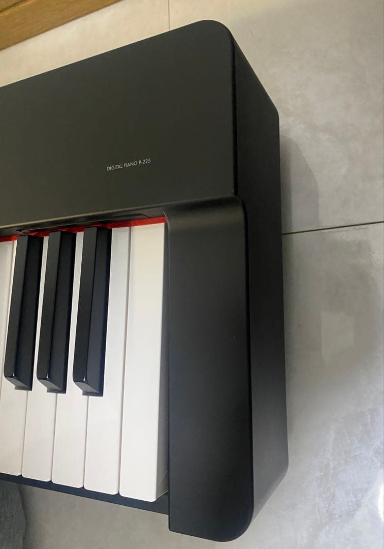 YAMAHA ヤマハ P-225B 電子ピアノ　キーボード
