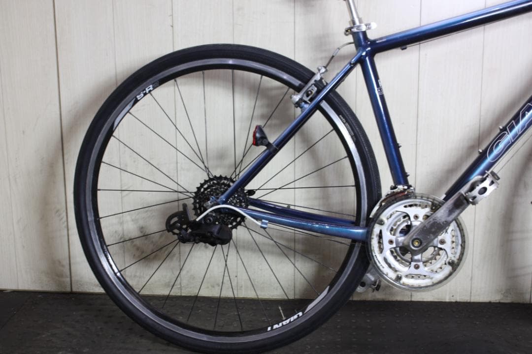 GIANT ESCAPE R3 700C アルミ 24速 465mm クロス