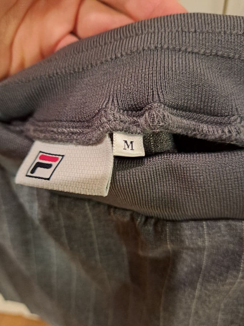 美品　FILA テニスウェア レディース スコート グレー Mサイズ